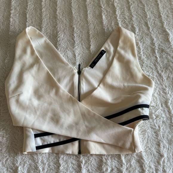 ZARA Wrap Top with Black Accents - Picture 6 of 7